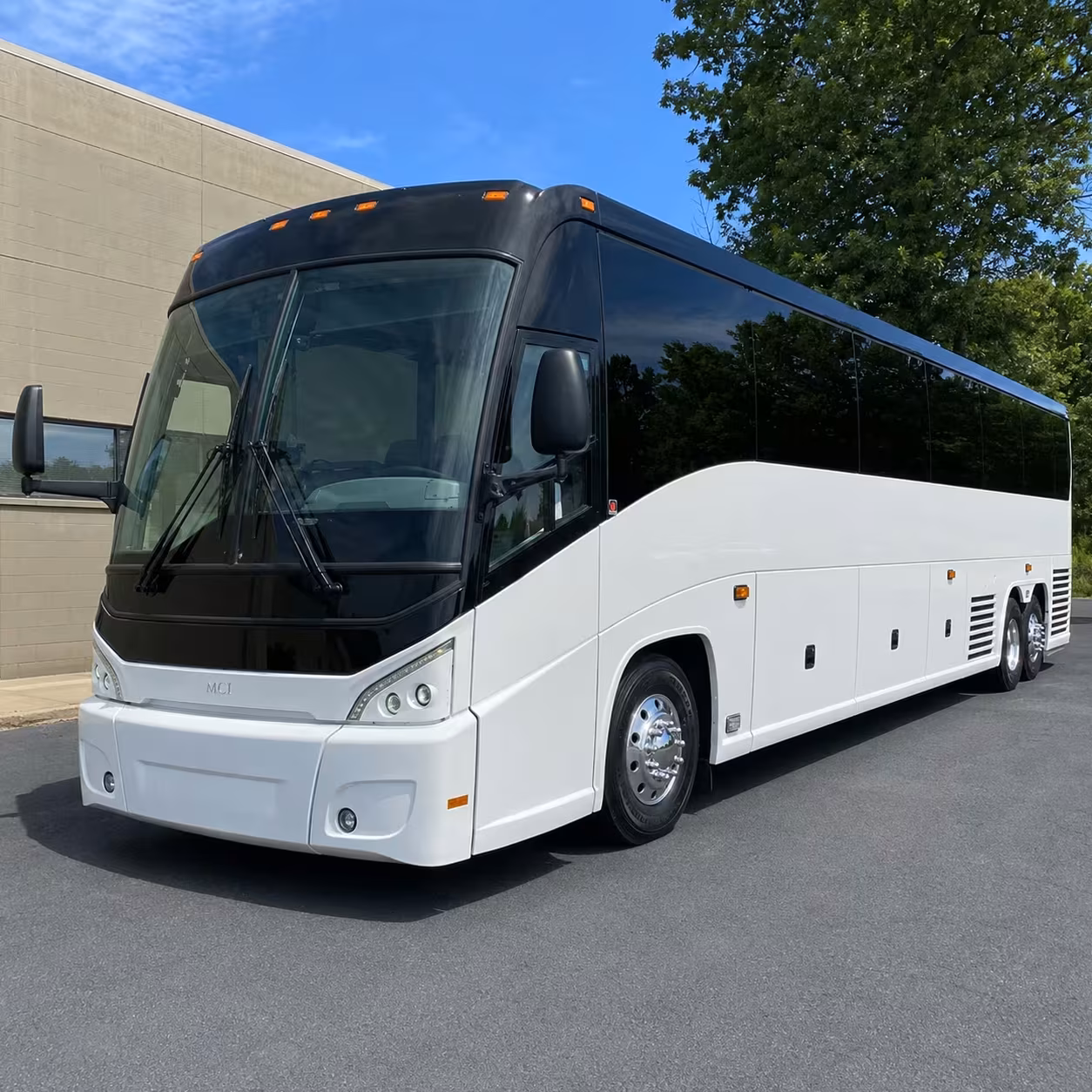 waterbury bus rentals to rentschler field and dunkin park