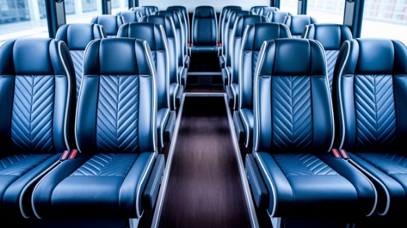 waterbury 15 passenger minibus rental