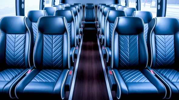 waterbury 18 passenger minibus rental